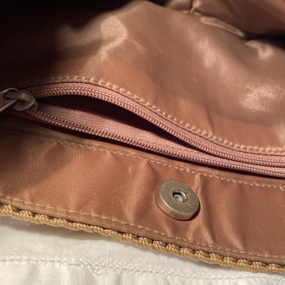 LINA Crocheted Shoulder Handbag - Picture 7 of 7